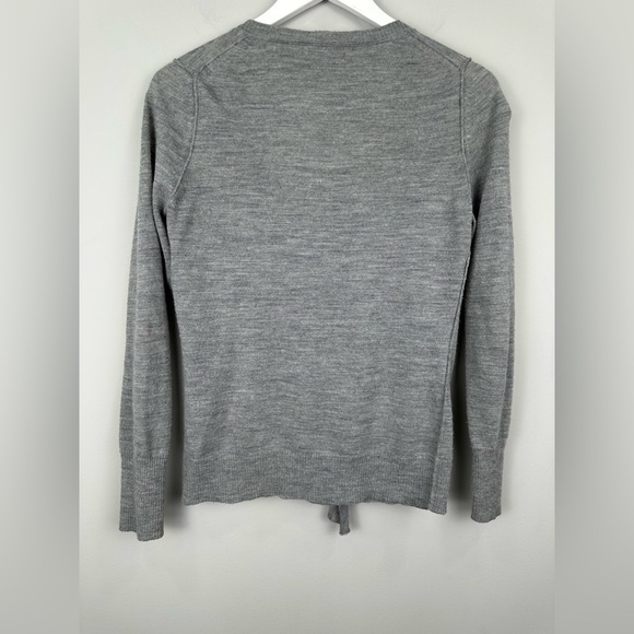 Banana Republic Gray Italian Yarn Ruffle Button Cardigan Sweater Medium - Picture 5 of 9